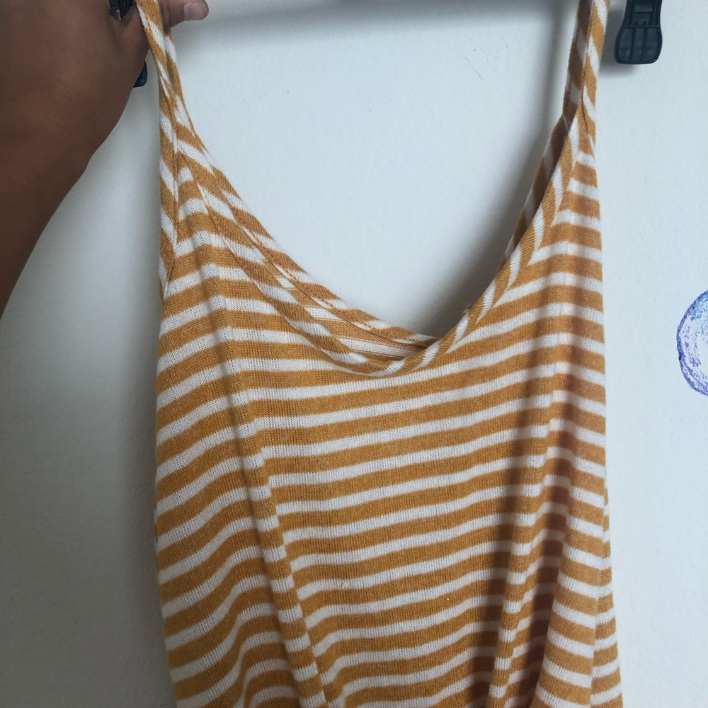 Tank top - Picture 2 of 3